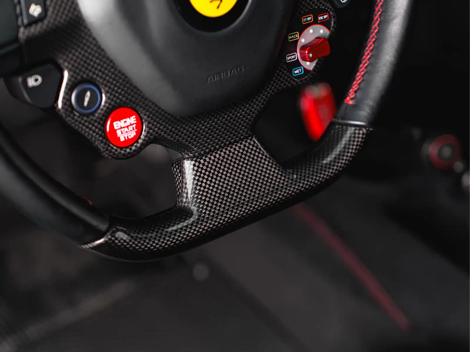 Фото 19 - Ferrari 488