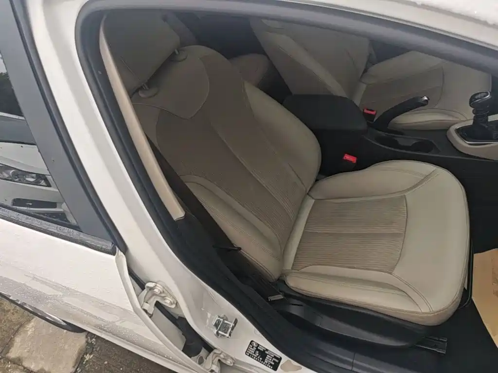 Photo 25 - Buick Excelle