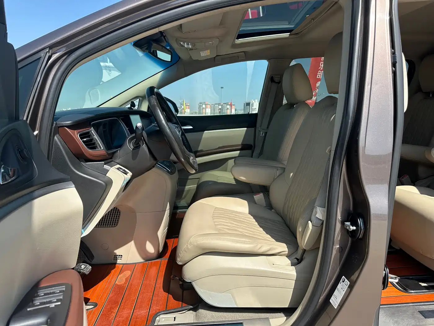 Buick GL8 2017 25S Luxury China V фото 10