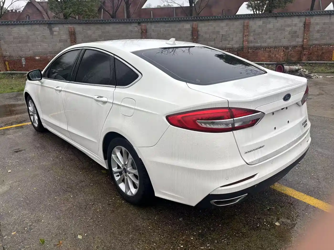 FORD MONDEO