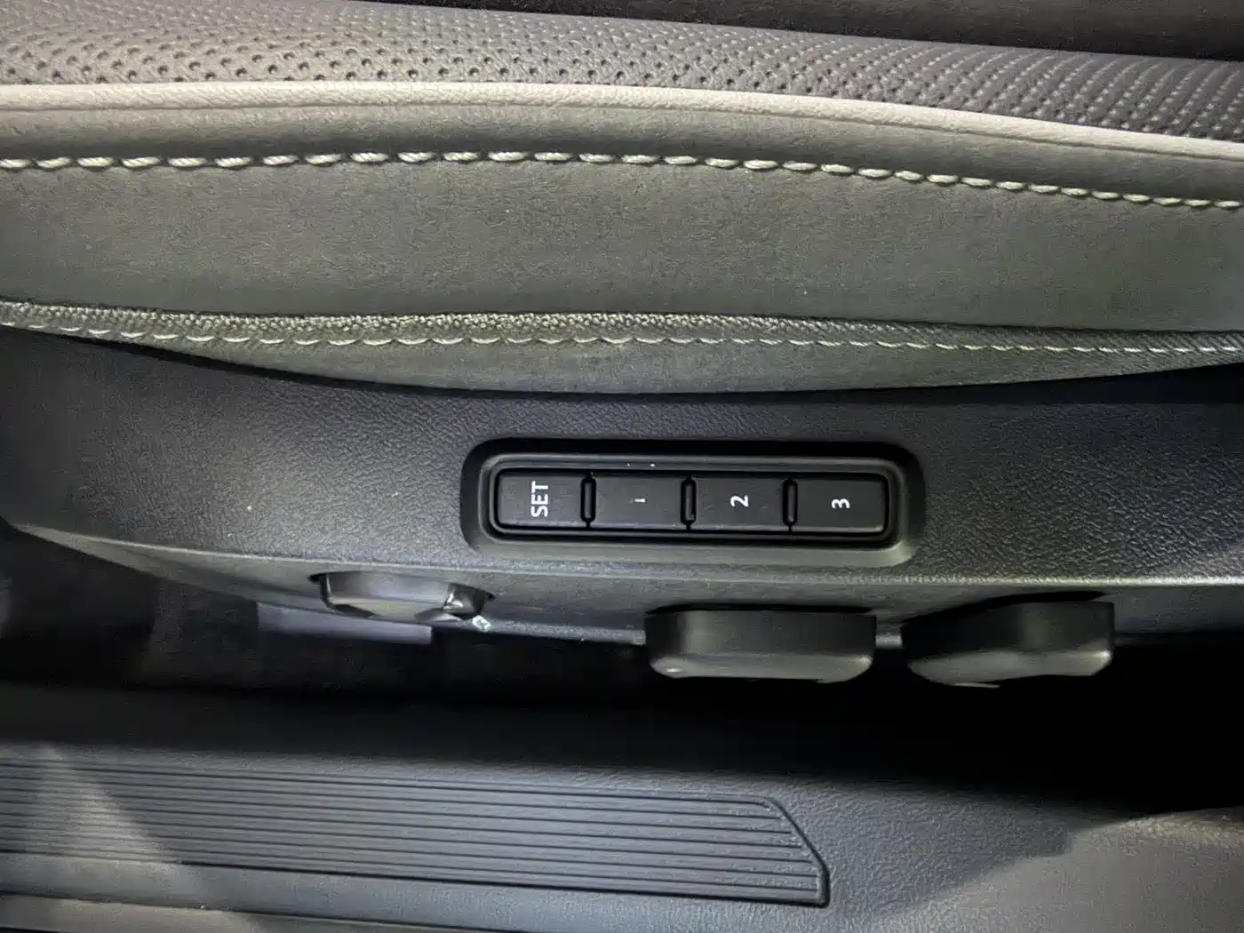 Volkswagen Golf 2021 280TSI DSG R-Line фото 14