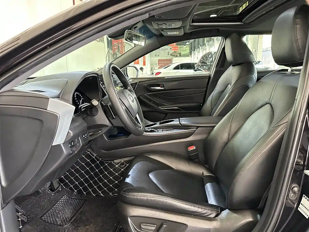 Toyota Avalon 2019 2.5L Progressive Edition China VI фото 5