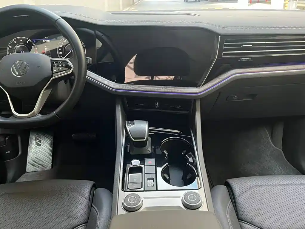 Volkswagen Touareg 2022 2021 2.0TSI R-Line