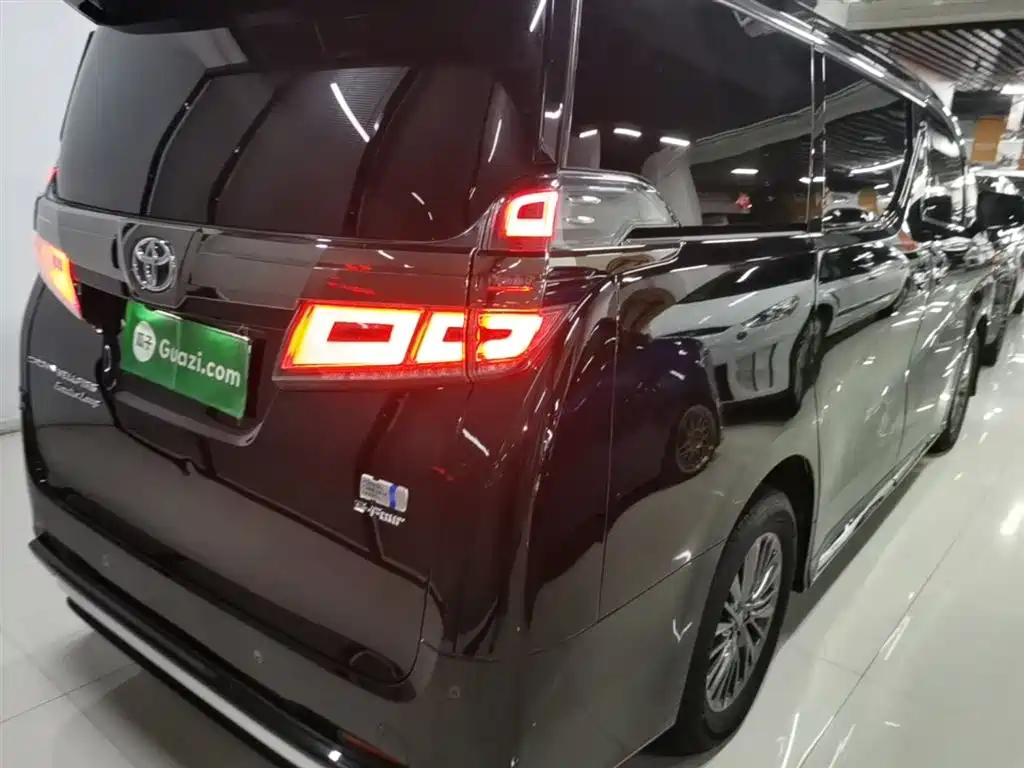 Toyota Vellfire 2023 Crown Hybrid 2.5L HV Ultimate фото 8
