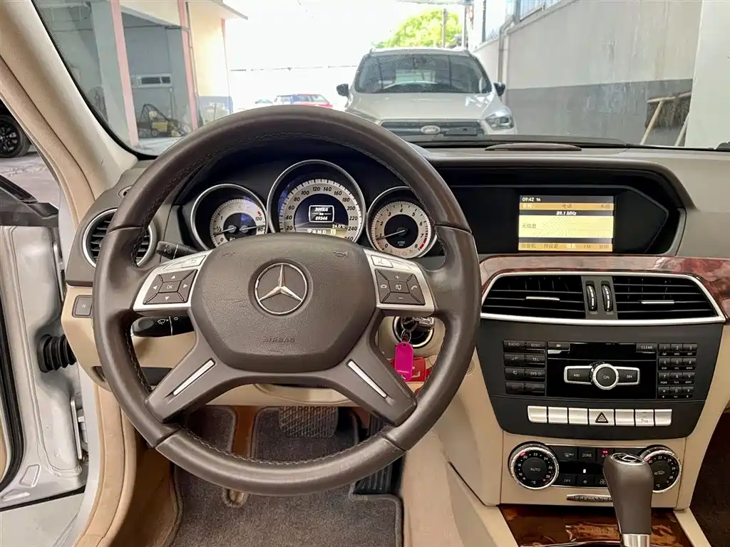 Mercedes-Benz C-Class 2011 C 200 CGI Elegance фото 12