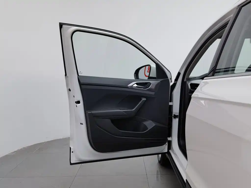 Фото 8 - Volkswagen T-Cross