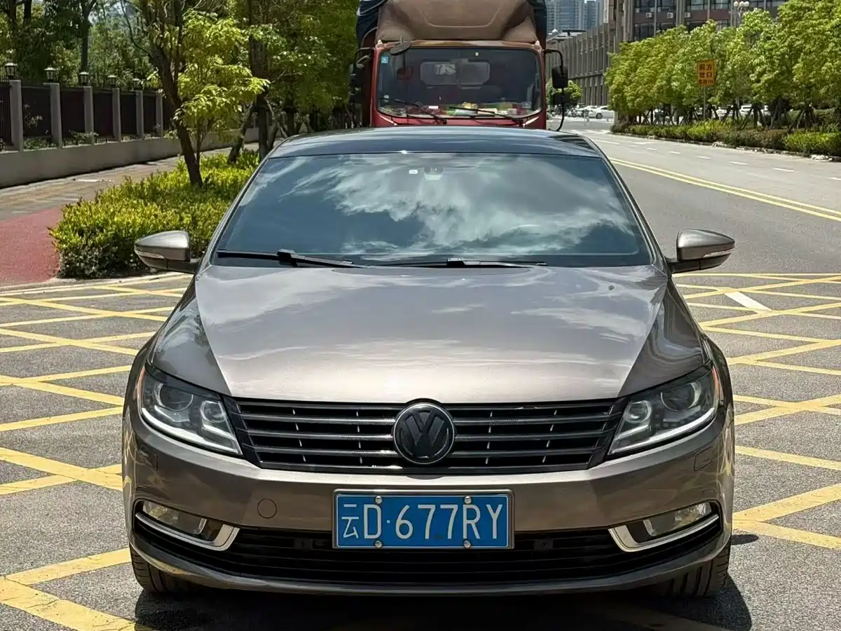 Volkswagen FAW-Volkswagen CC 2013 1.8TSI Luxury фото 2