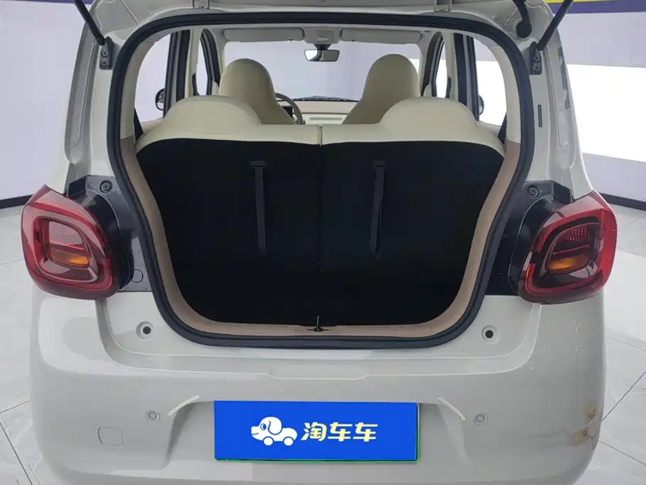 Wuling Motors Hongguang MINIEV 2026 2025 4-Door Advanced