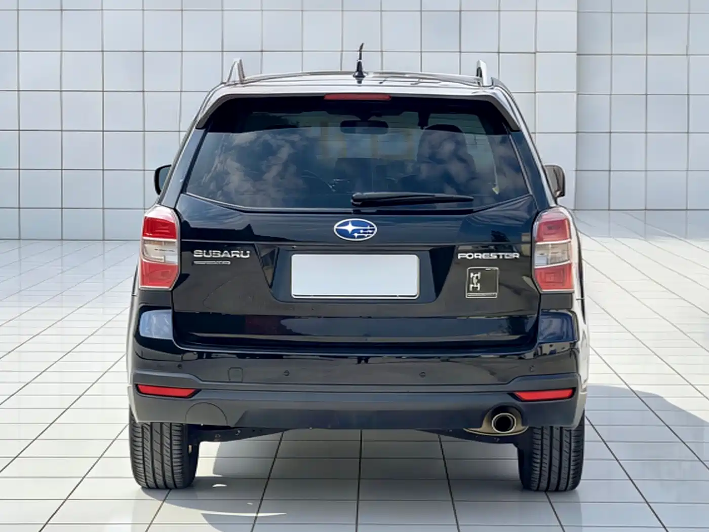 Subaru Forester 2015 2.0i Special Commemorative Edition фото 8