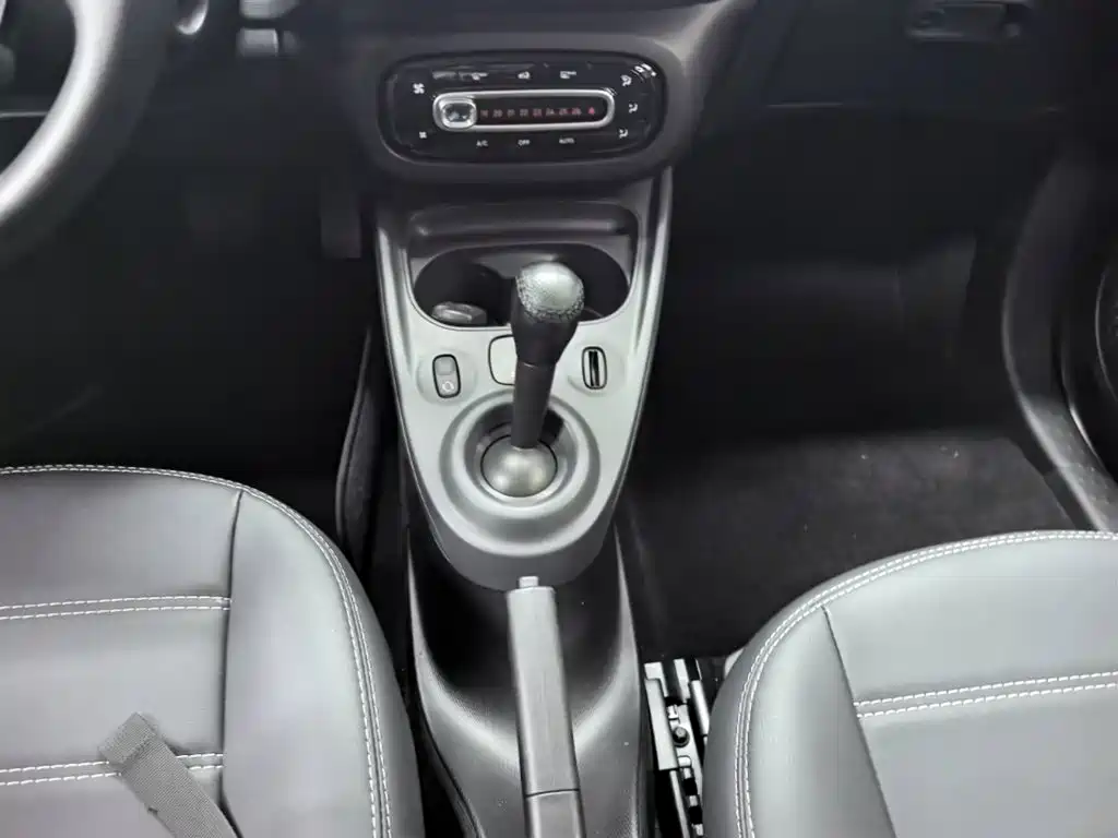 smart forfour 2018 2018 1.0L 52kW Agile Edition