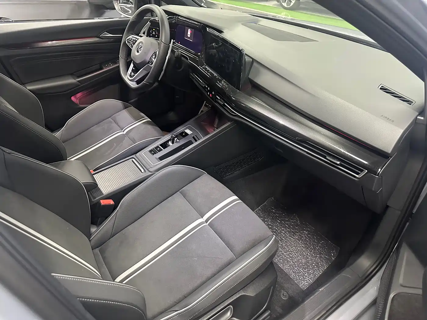 Volkswagen Golf 2021 280TSI DSG R-Line фото 8