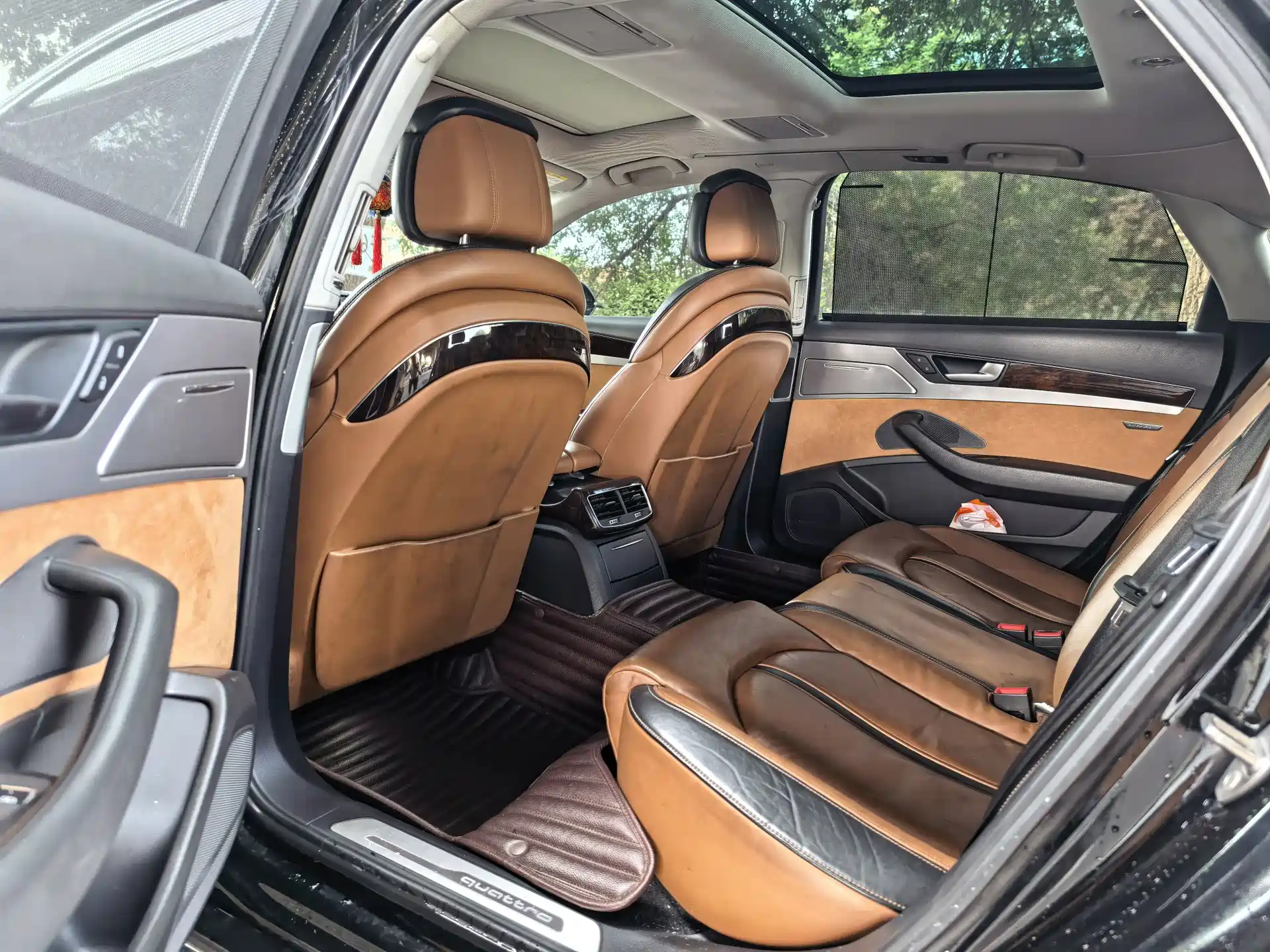 Фото 8 - Audi A8
