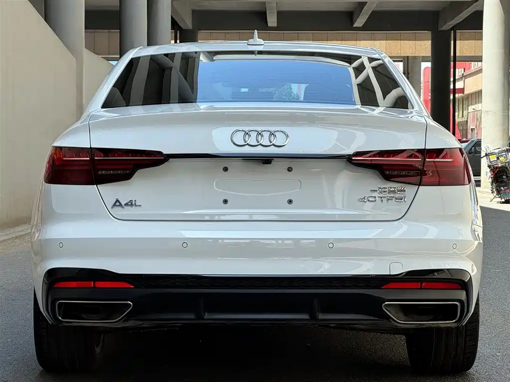 Audi A4L 2023 40 TFSI Luxury Sport фото 4