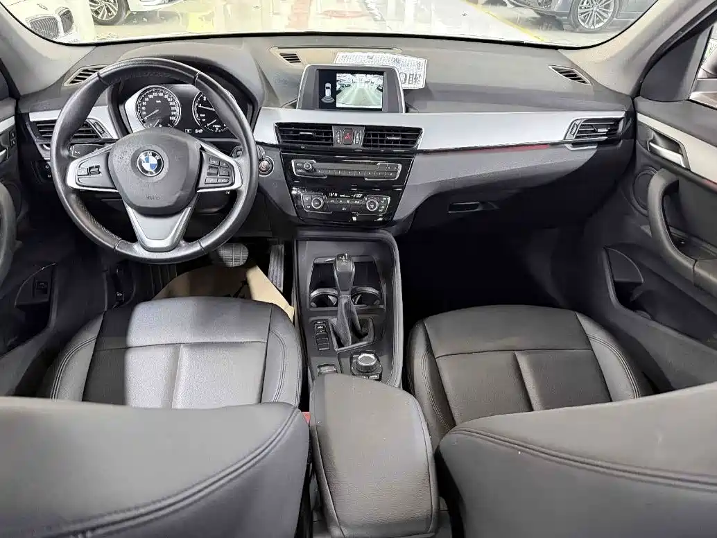 BMW X1 2019 sDrive18Li Fashion Model фото 4