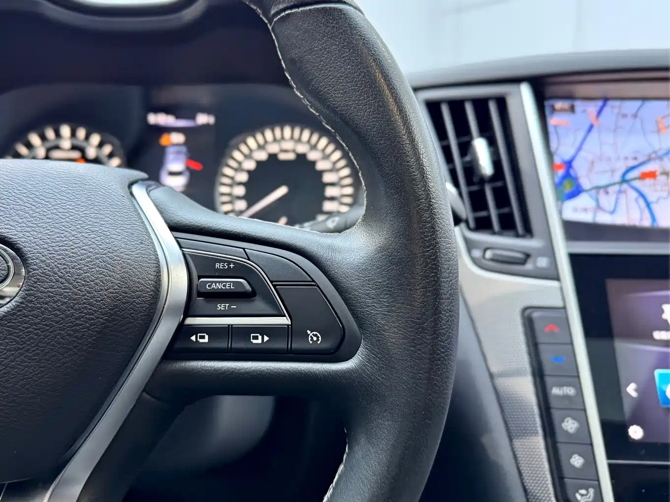 Infiniti Q50L 2020 2018 2.0T Premium Edition (China VI)