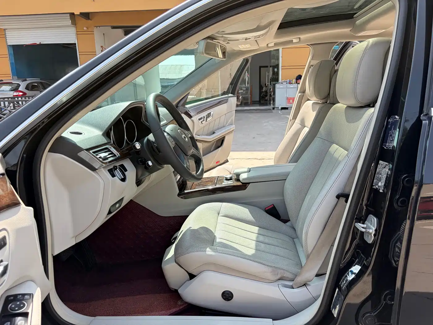 Mercedes-Benz E-Class 2014 E 300 L фото 5