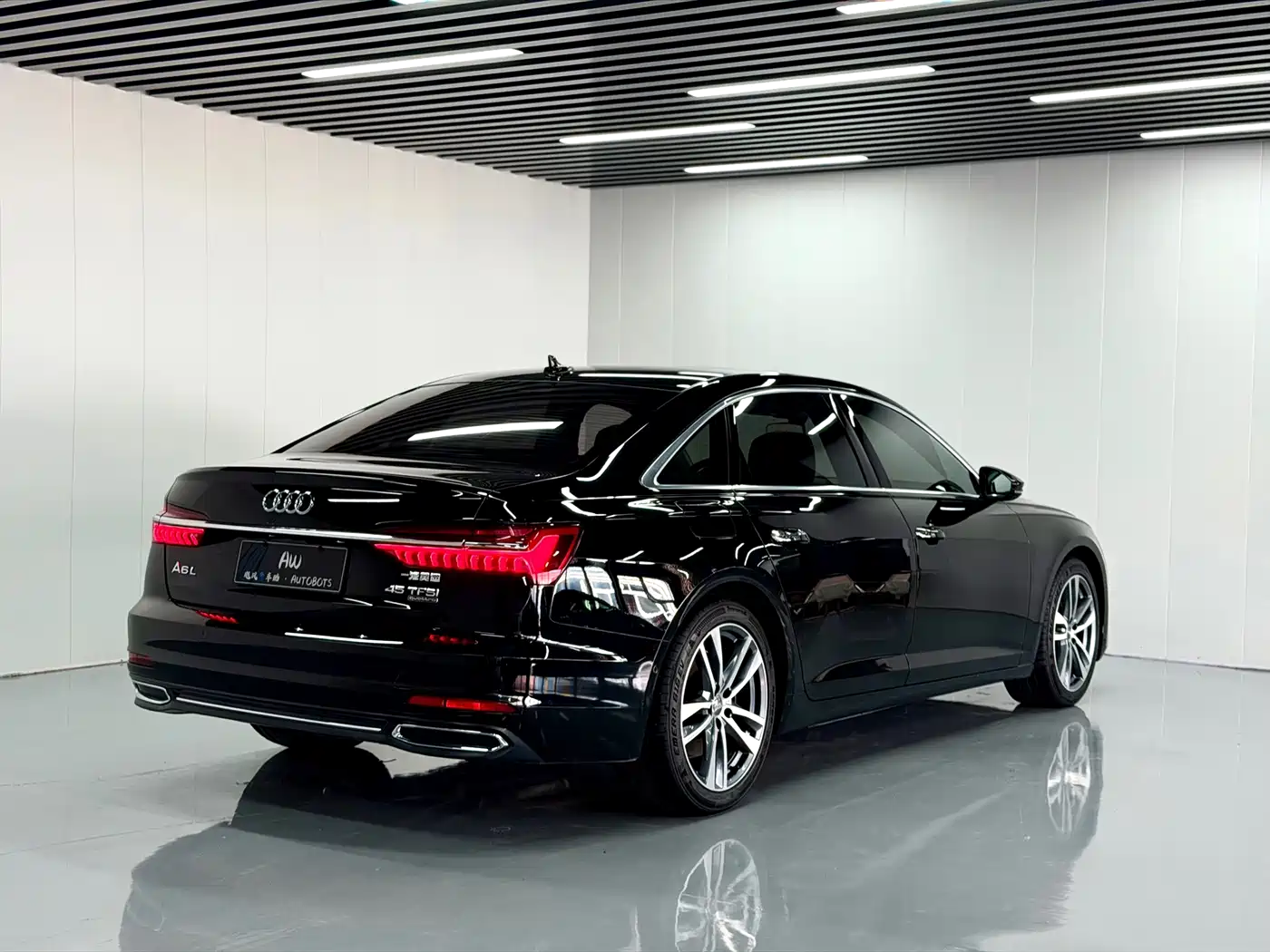 Фото 8 - Audi A6L