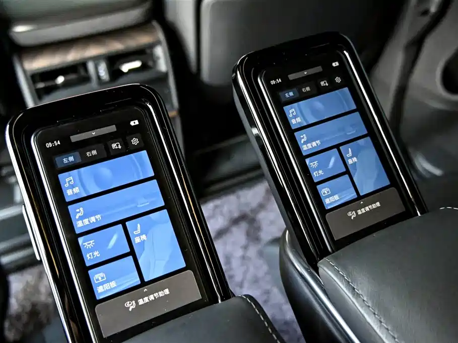 Lexus LM 2023 500h 6-Seater Prestige Edition фото 32