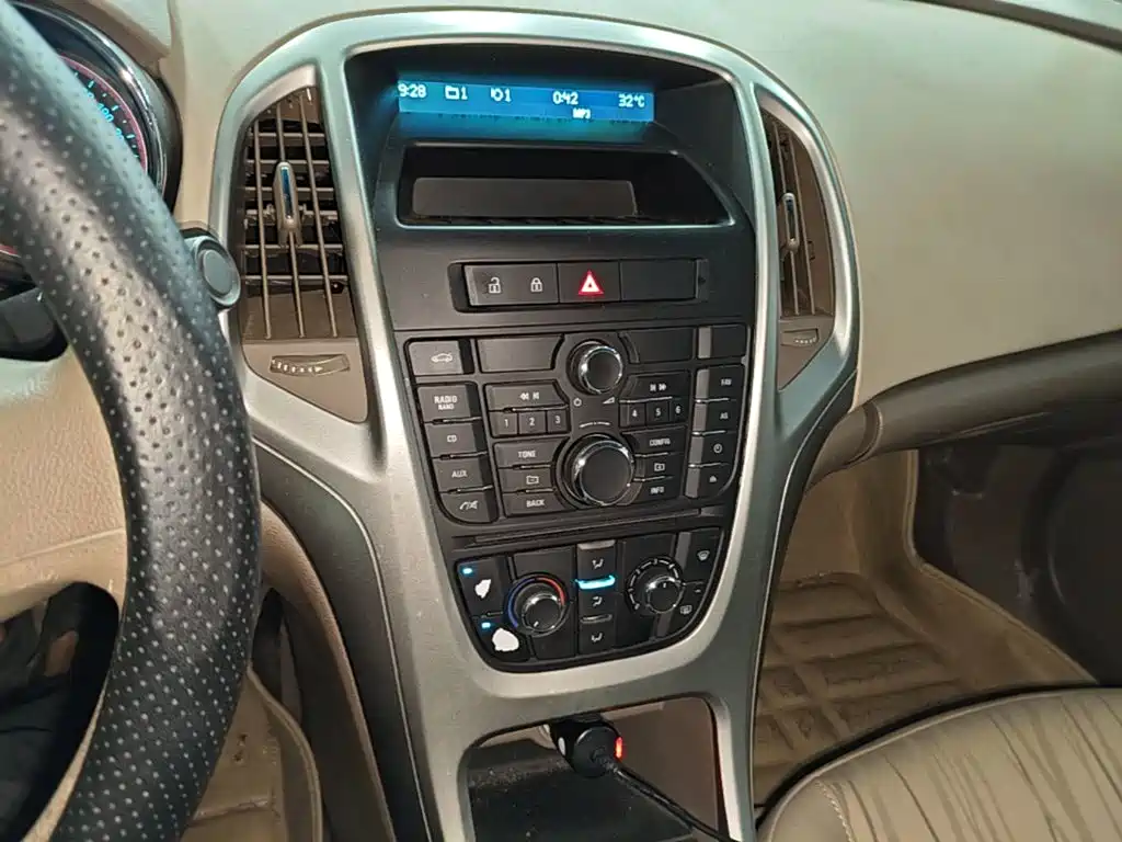 Фото 13 - Buick Excelle