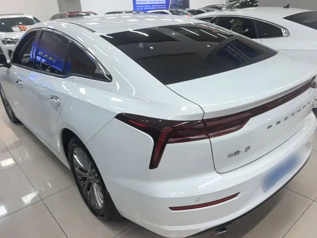 2025 Besturn B70
