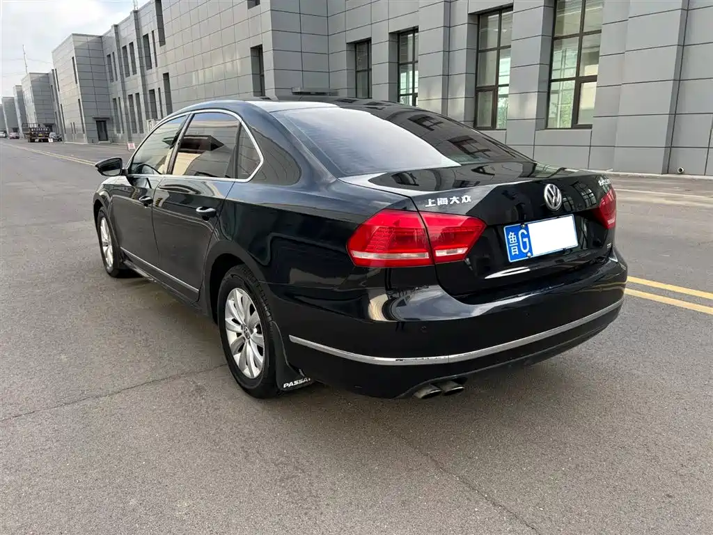 Volkswagen Passat 2015 1.8TSI Automatic Prestige Edition фото 5