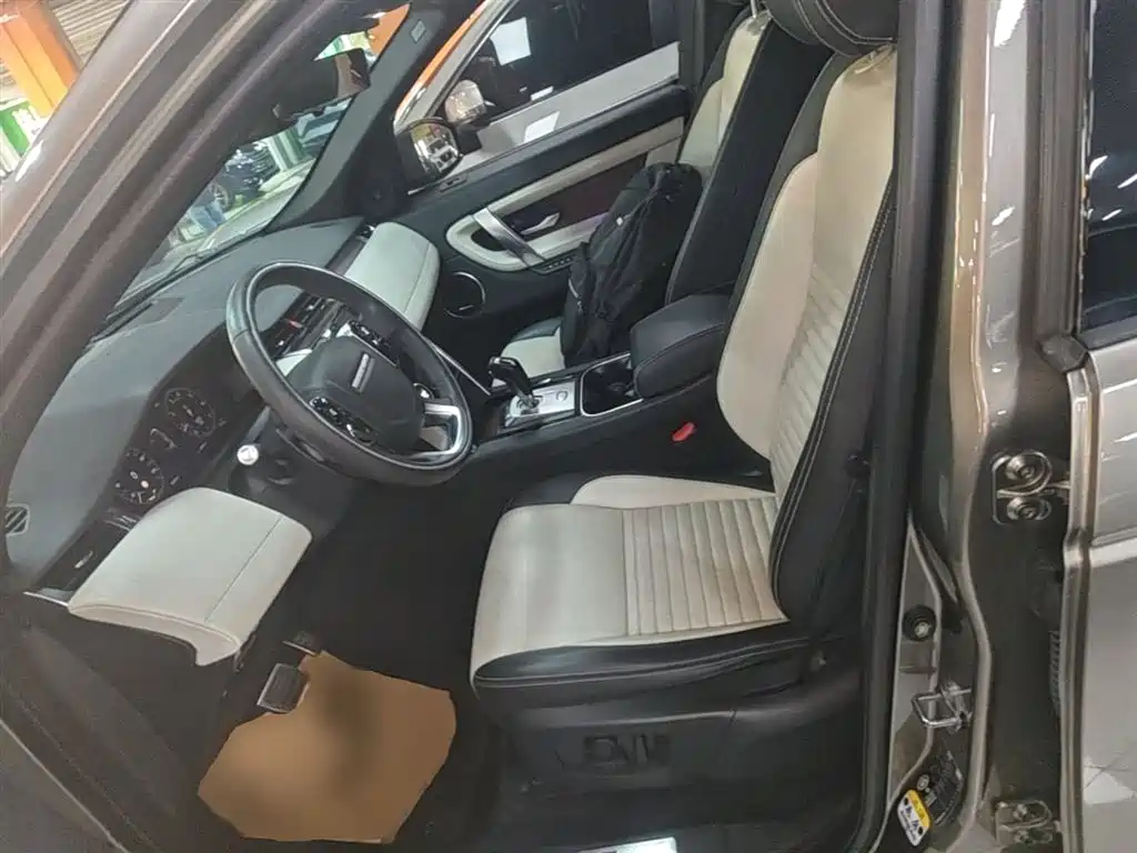 LAND ROVER DISCOVER SPORTS