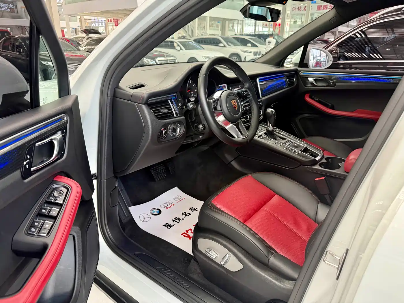 Porsche Macan 2018 Macan 2.0T фото 5