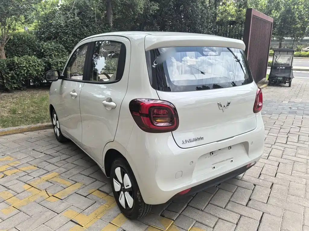 Wuling Motors Hongguang MINIEV 2026 2025 4-Door Advanced