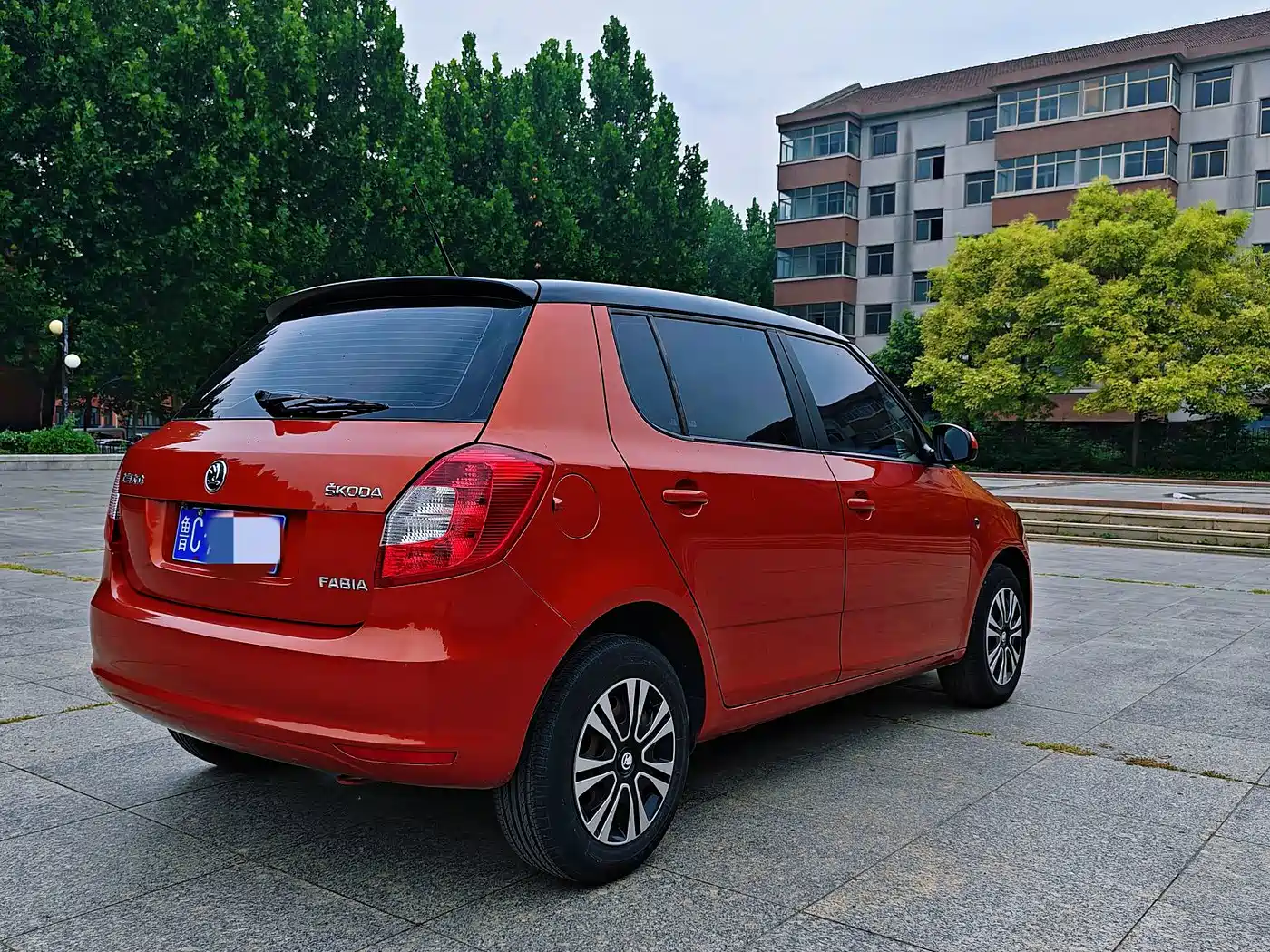 Škoda Fabia 2016 2015 1.4L Automatic Pioneer Edition
