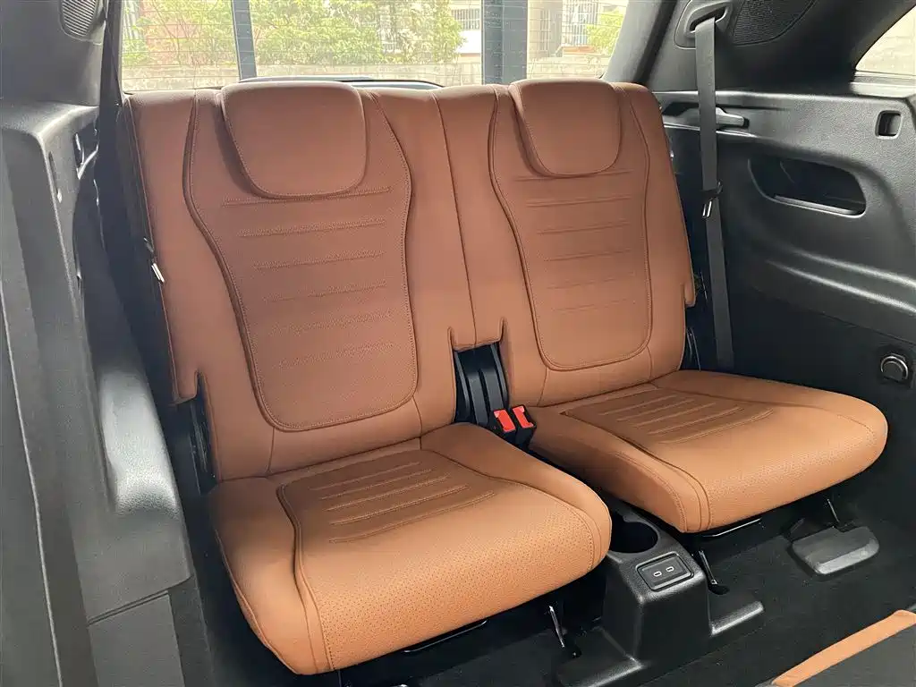 Mercedes-Benz GLC 2024 GLC 300 L 4MATIC Luxury 7-seater фото 14
