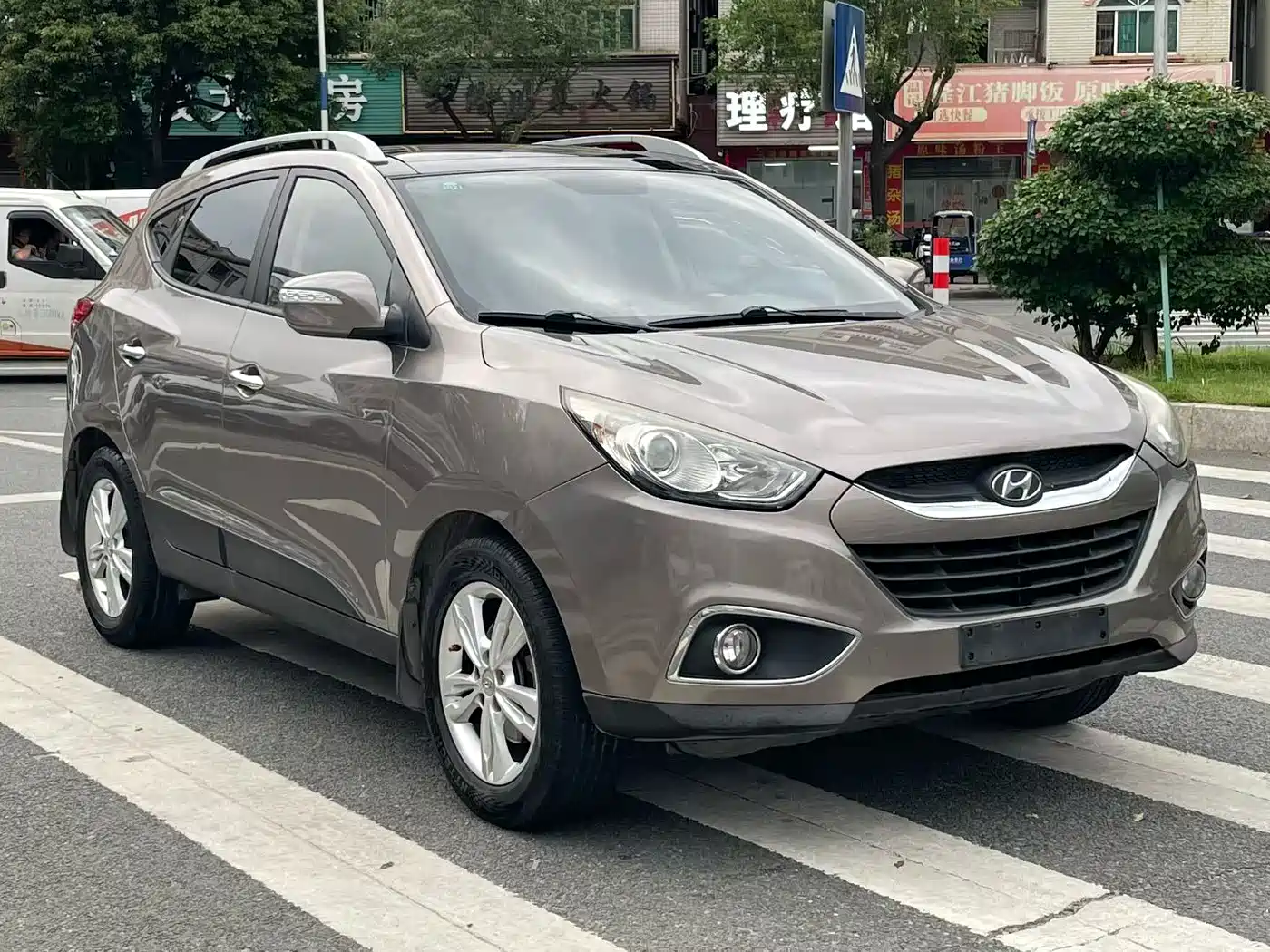 Hyundai Beijing Hyundai ix35 2010 2.4L Automatic 2WD Premium GLS фото 3