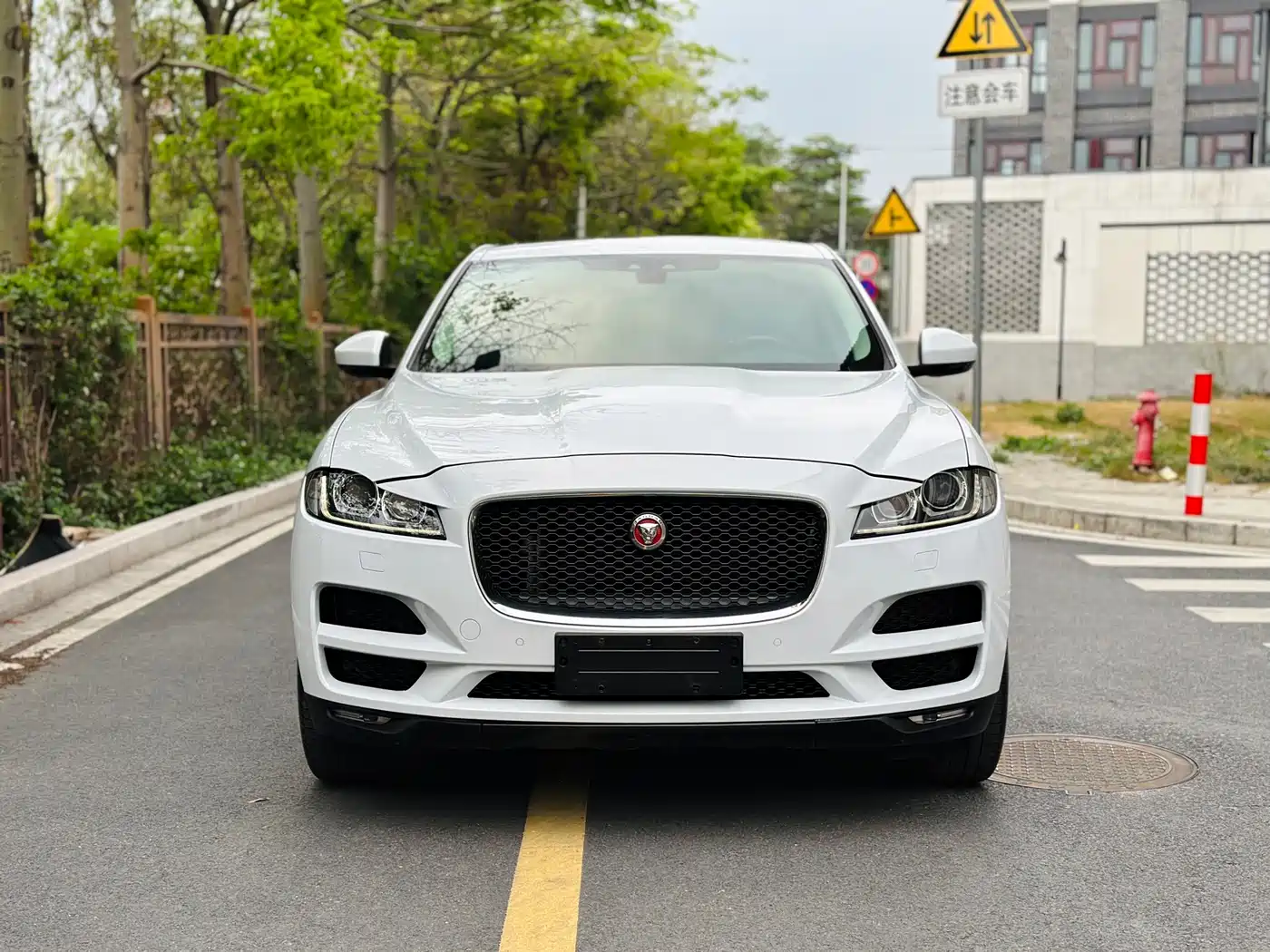 Jaguar F-PACE 2017 2018 2.0T 2WD Urban Premium Edition