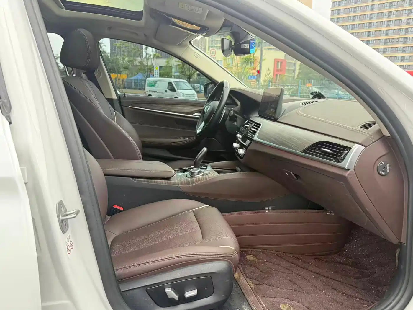 BMW 5 Series 2022 530Li Leading Luxury Package фото 11