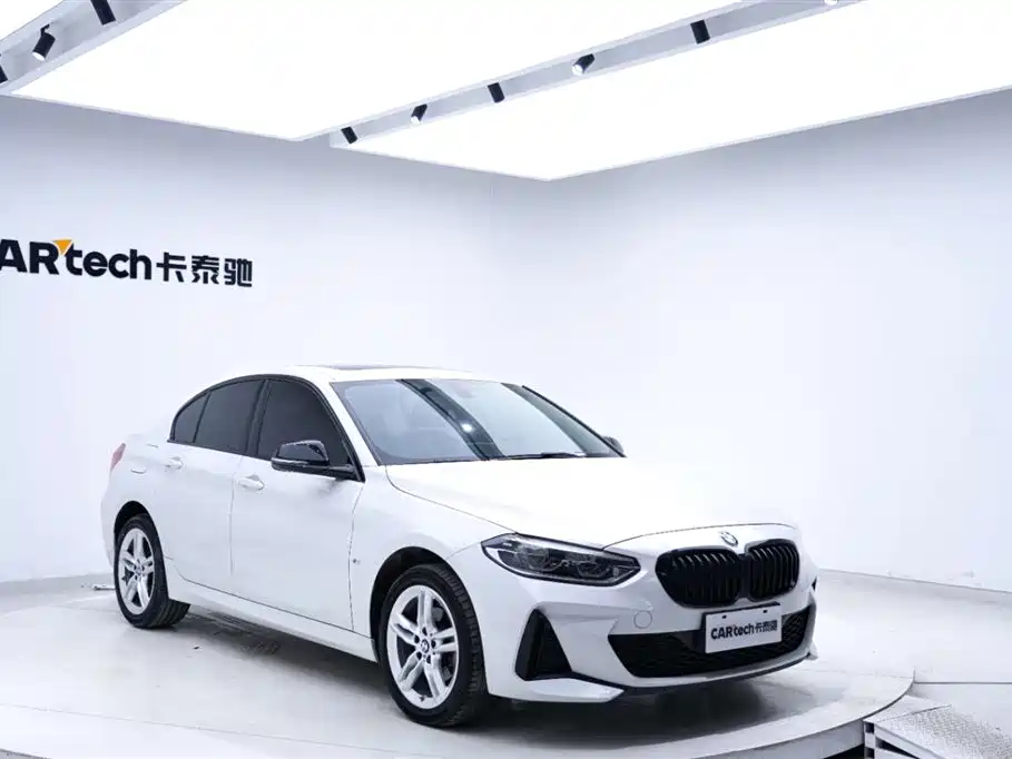 BMW 1 Series 2022 120i M Sport Shadow Edition