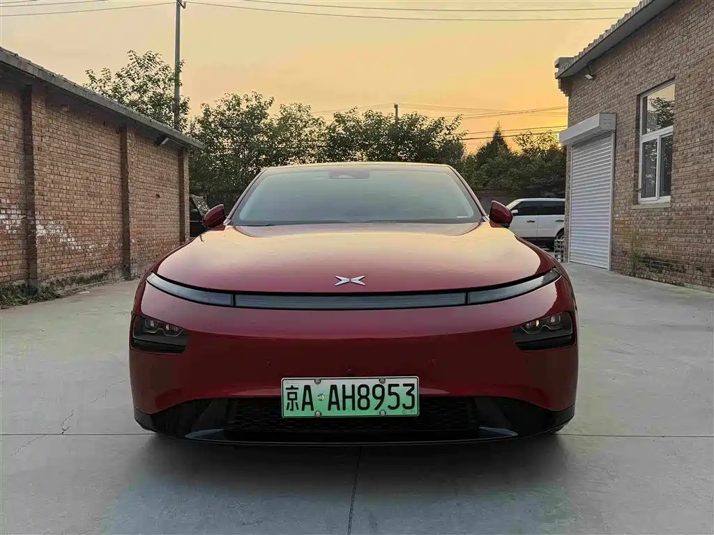 Фото 3 - XPeng P7