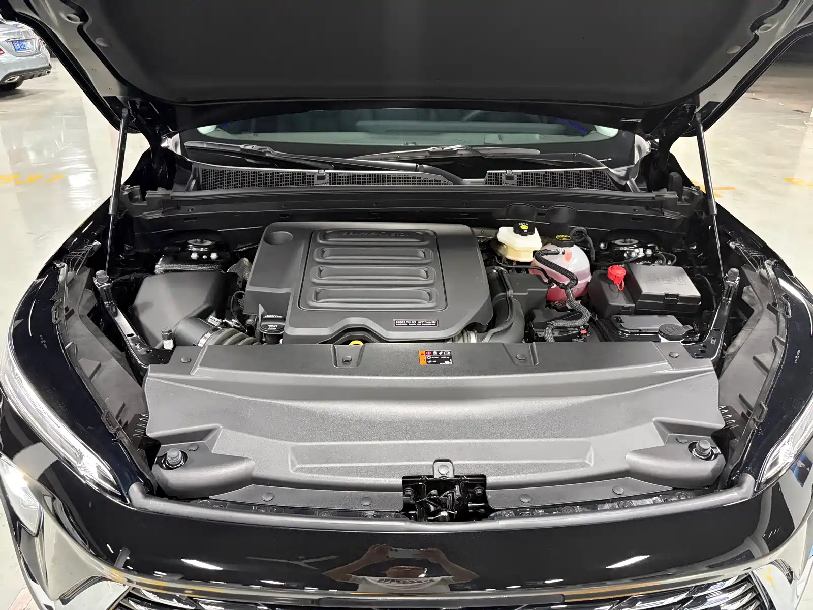 Photo 9 - Buick Envision S