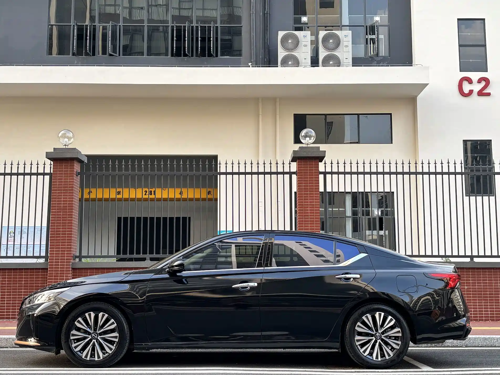 Photo 7 - Nissan Teana