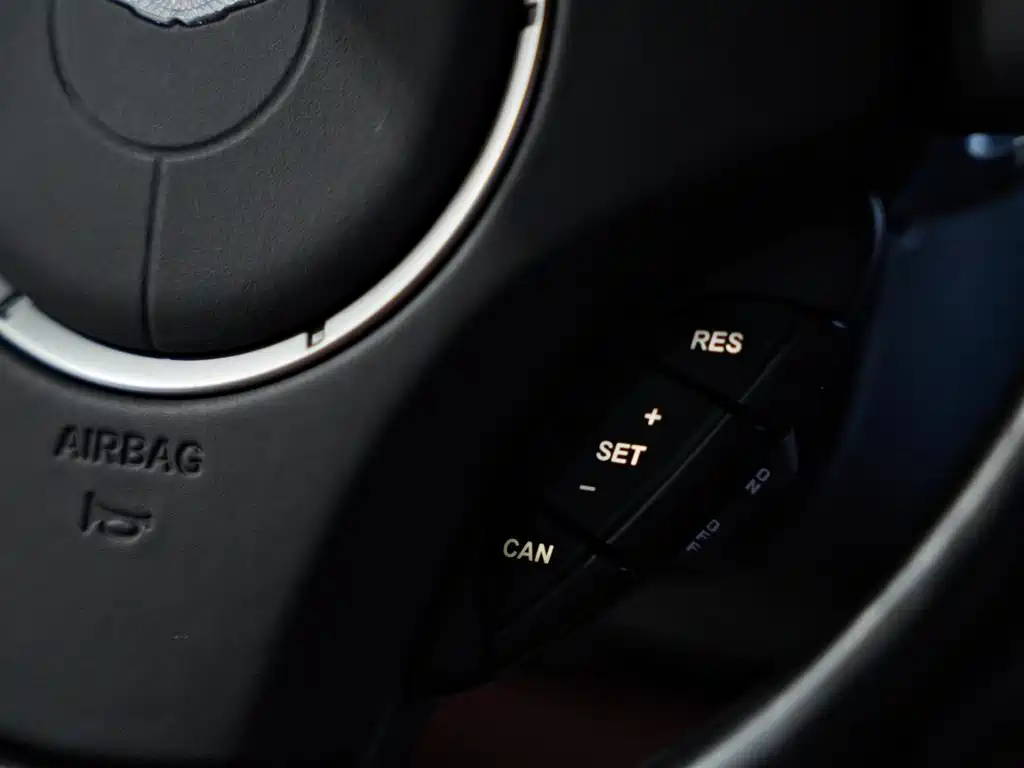 Aston Martin DB9 2014 2013 6.0L Coupe