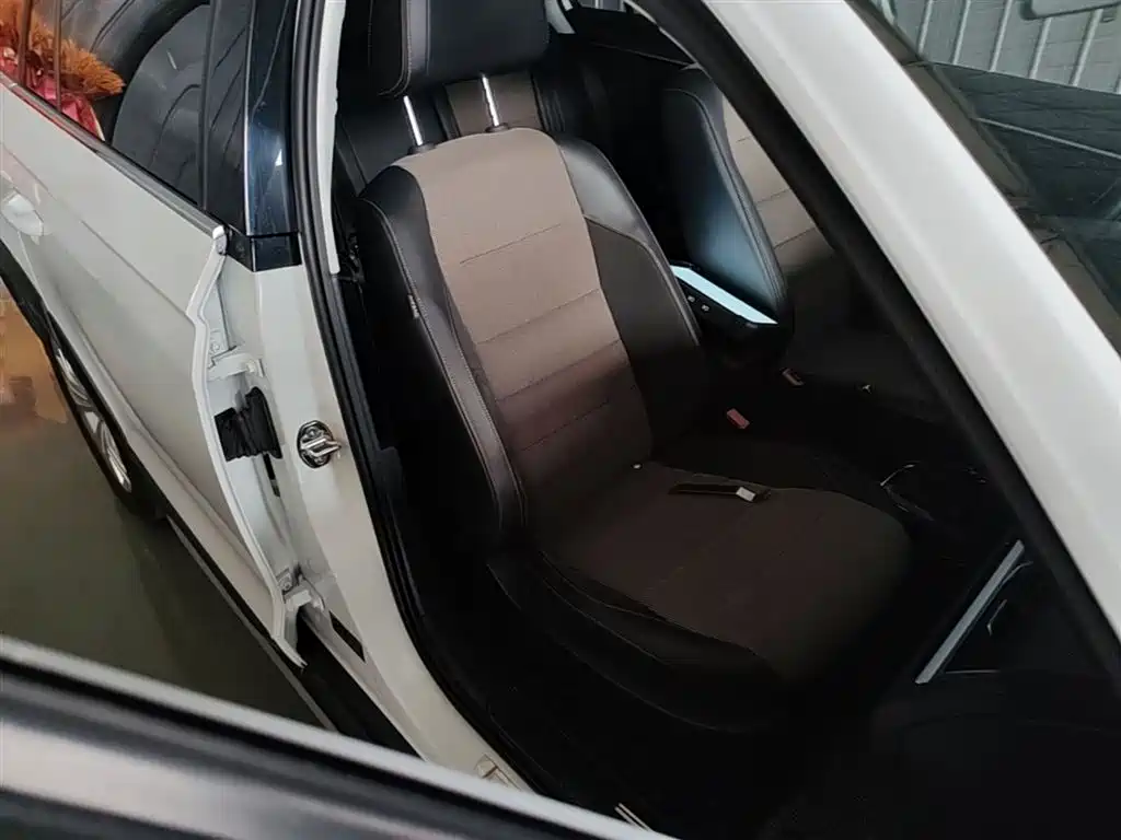 Volkswagen C-TREK 2018 1.5L Automatic Comfort фото 25