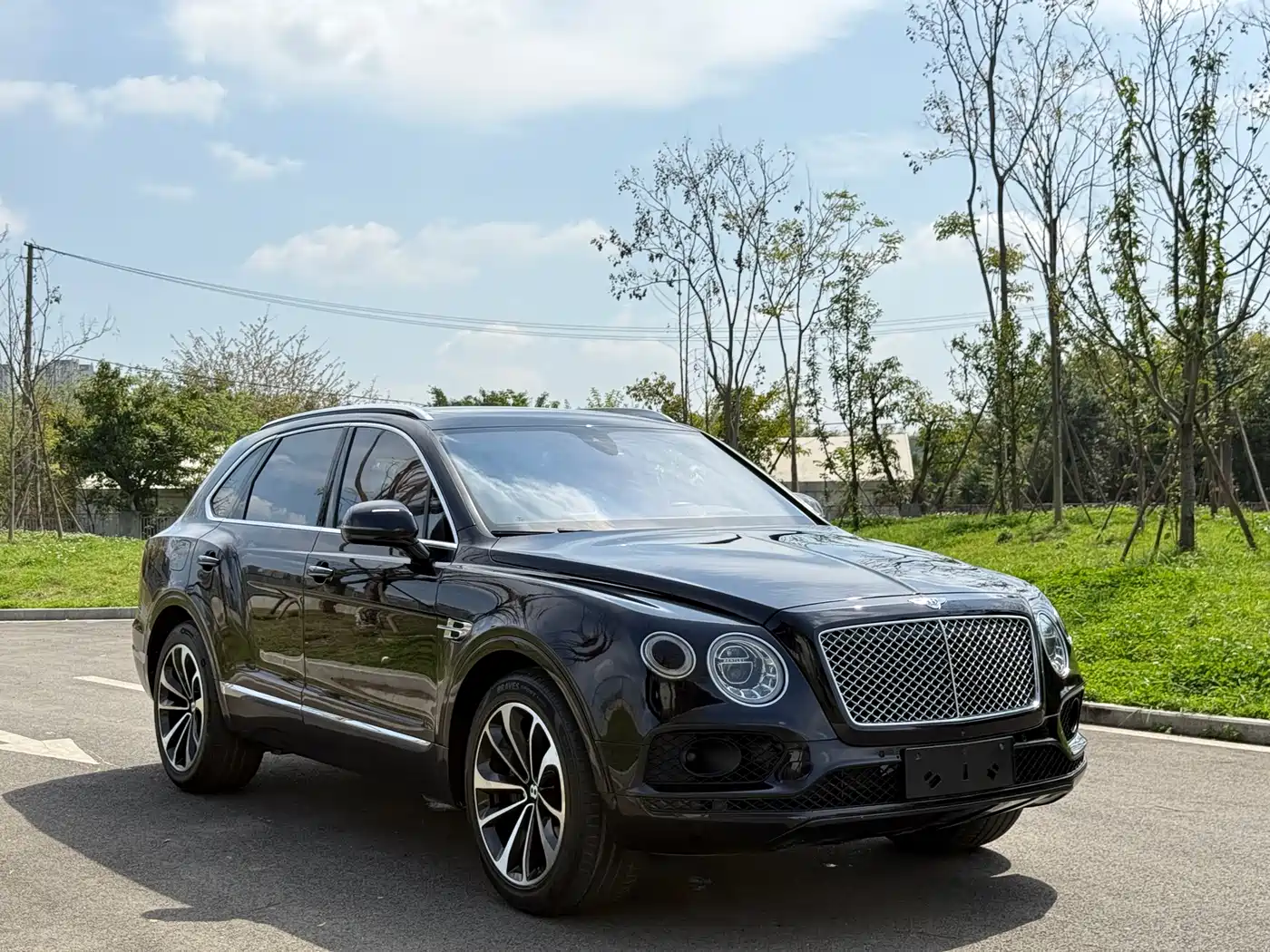 Bentley Bentayga 2016 6.0T Standard Edition фото 3