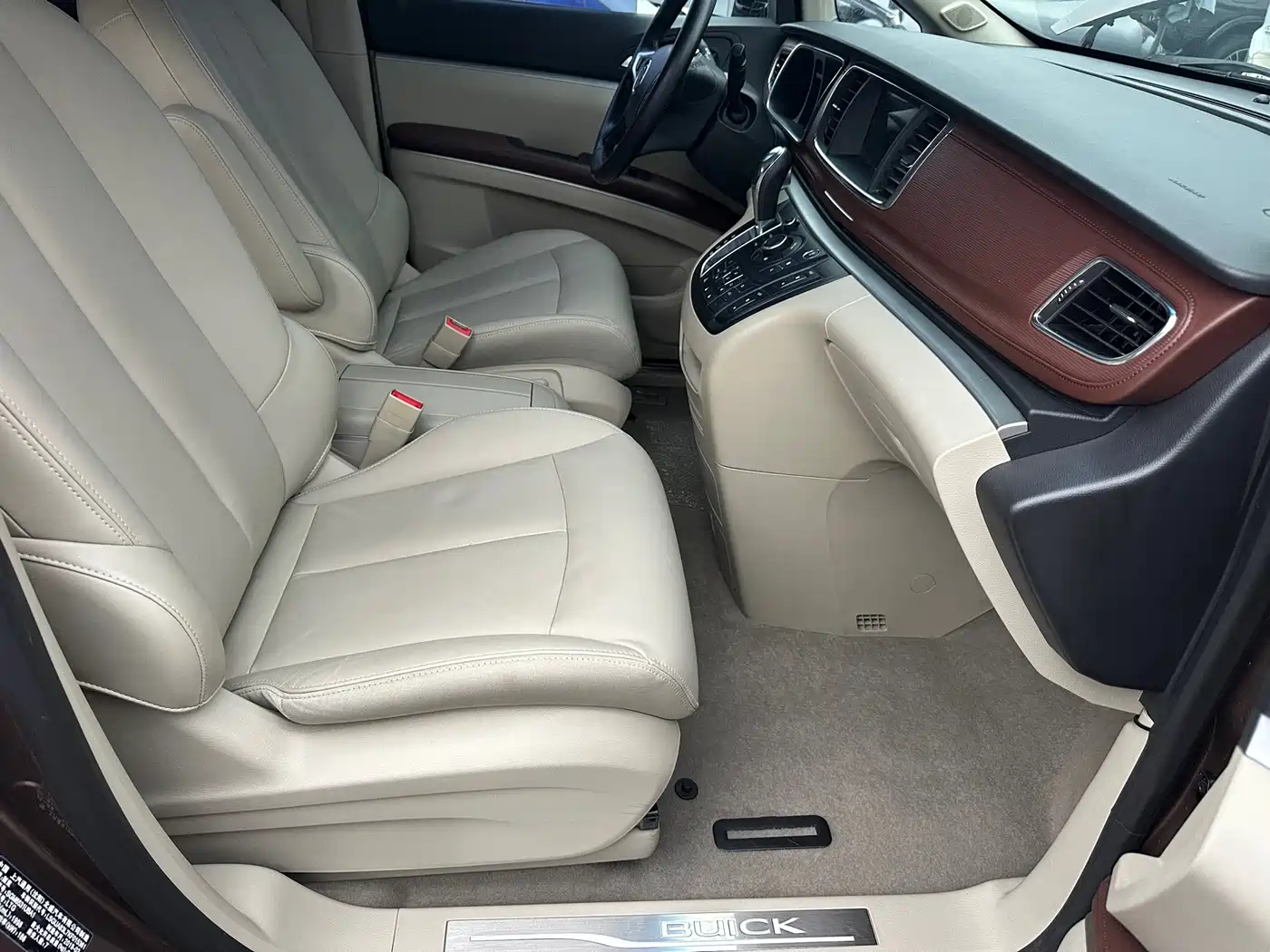 Buick GL8 2018 28T Premium Model China VI фото 9
