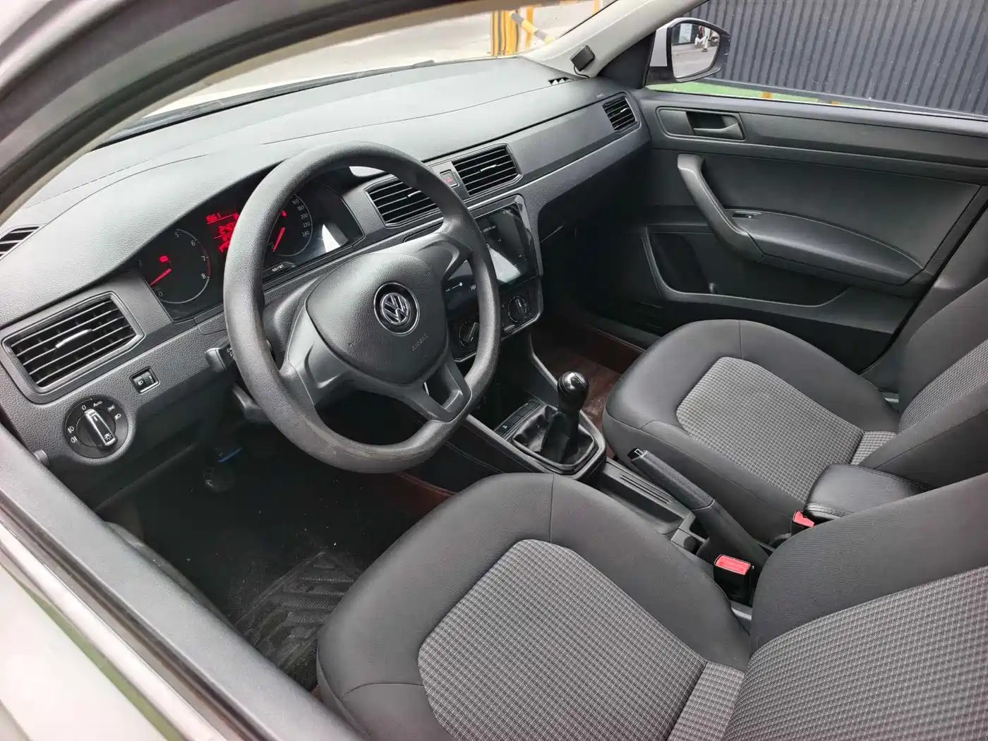 Volkswagen Santana 2018 1.5L Manual Trend Edition фото 7