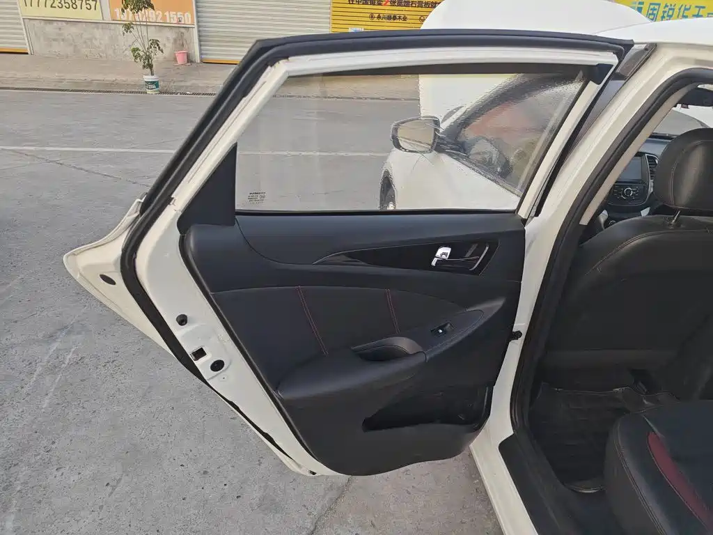 Changan Eado XT 2014 2013 1.6L Manual Handsome Cool China IV