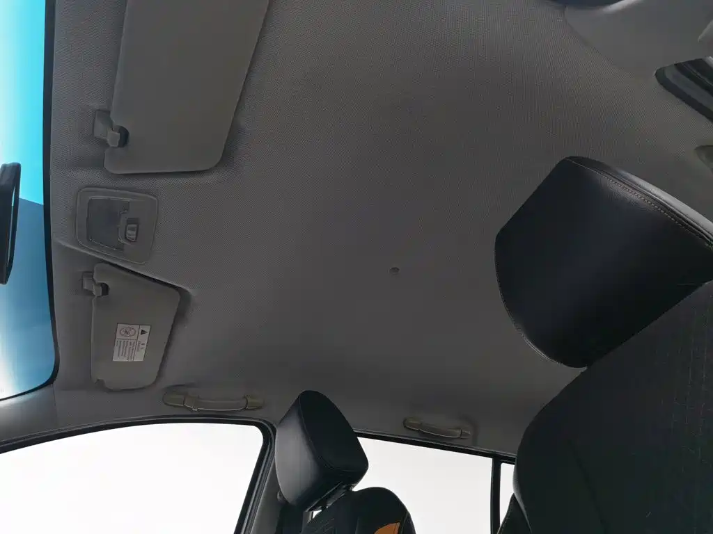 Baojun 310 2017 2017 1.5L Auto Fashion