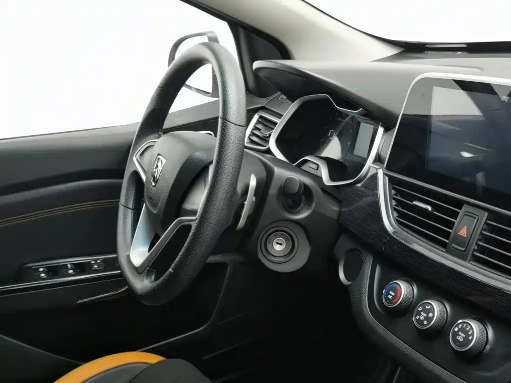 Baojun 310 2017 2017 1.5L Auto Fashion