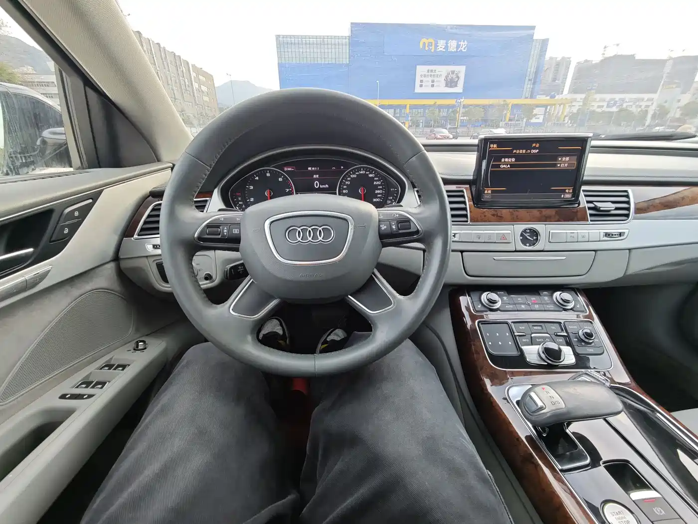 Audi A8 2011 A8L 3.0 TFSI quattro Premium (245kW) фото 9