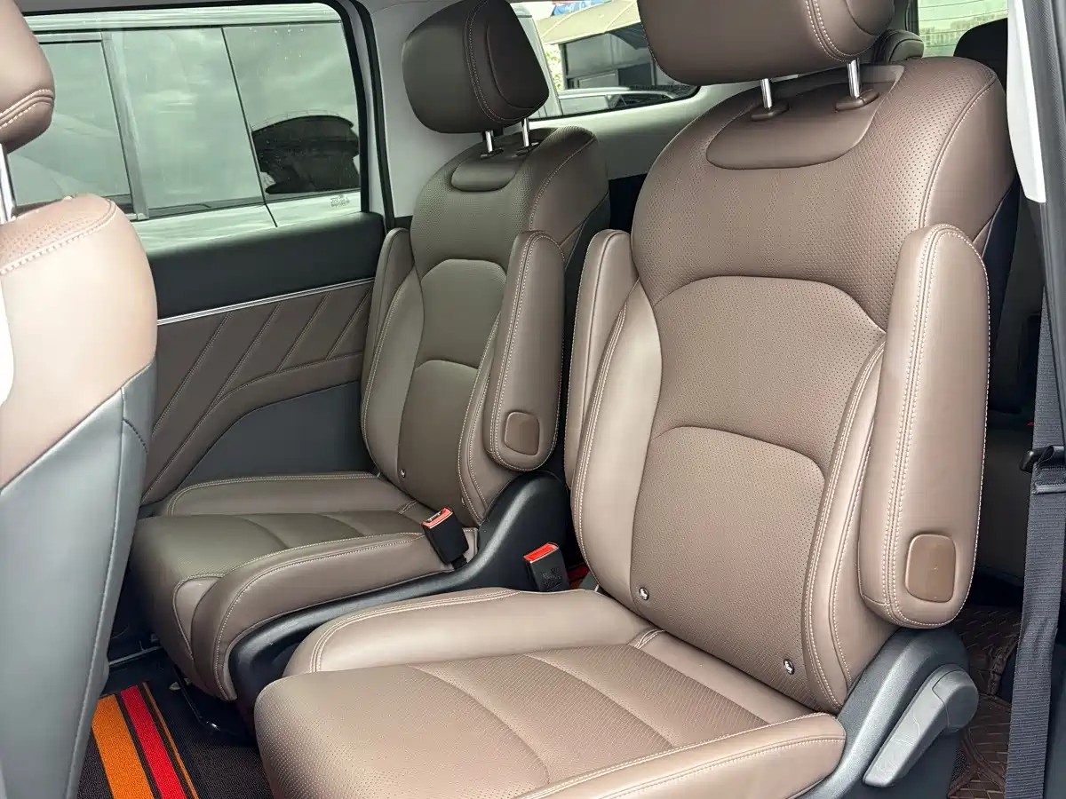 Wuling Motors Xingguang 730 New Energy 2025 2025 Model Plug-in Hybrid Base Version