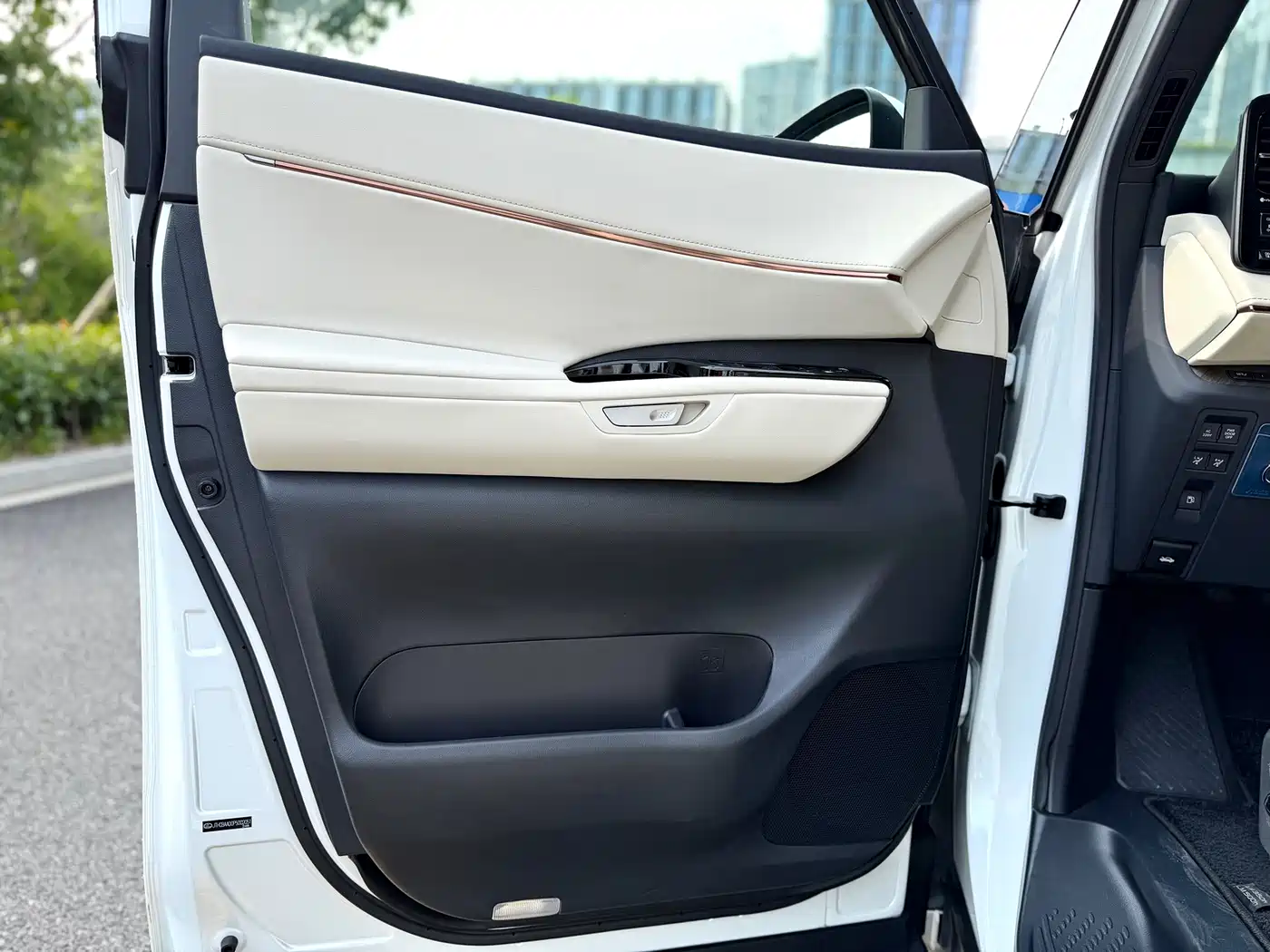 Lexus LM 2026 2023 350h 7-Seater Elegance Edition