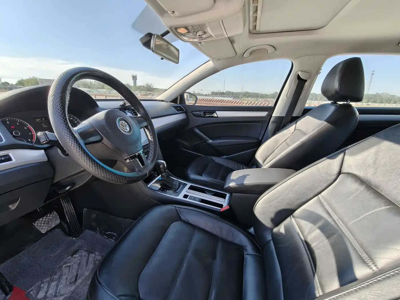 Volkswagen Passat 2014 1.8TSI DSG Luxury Edition фото 4