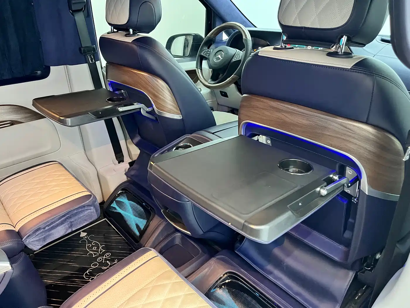 Mercedes-Benz Vito 2021 2.0T Elite 7-Seater фото 12